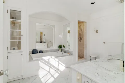 $3,099,000 | 10 Rangeley Road, Winchester, MA 01890