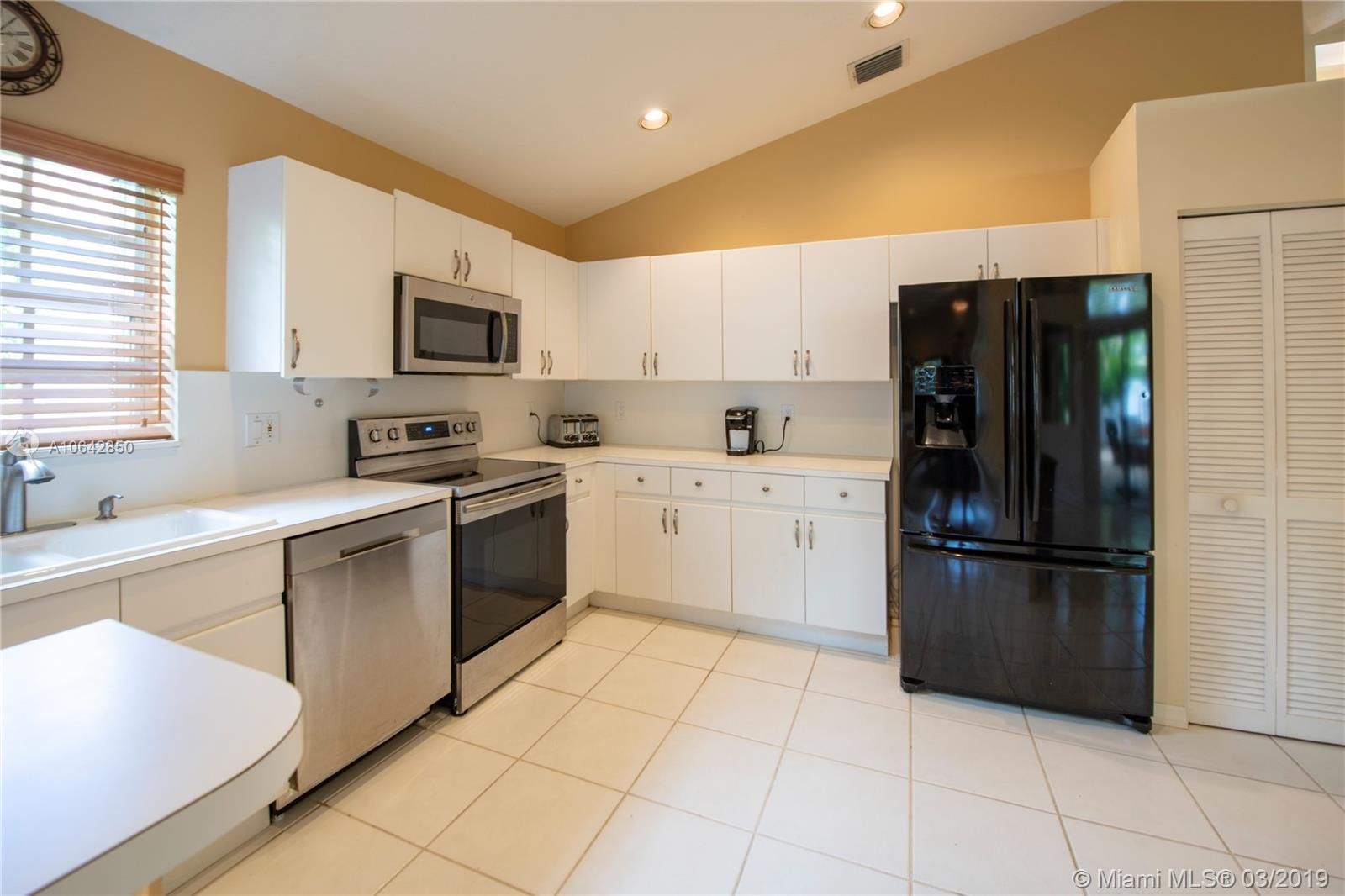 545 Slippery Rock Road Weston, FL 33327 - Photo 11 of 31 Gallery Image 11