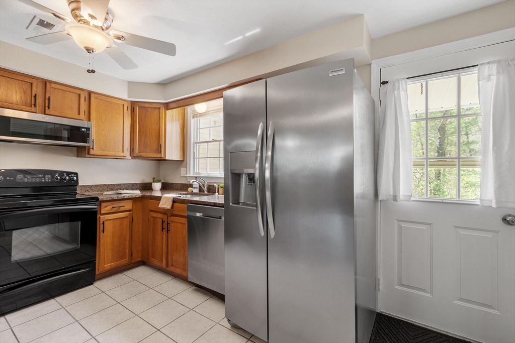 13 Pullard Road, Unit 28 Grafton, MA 01519 - Photo 9 of 30 Gallery Image 9