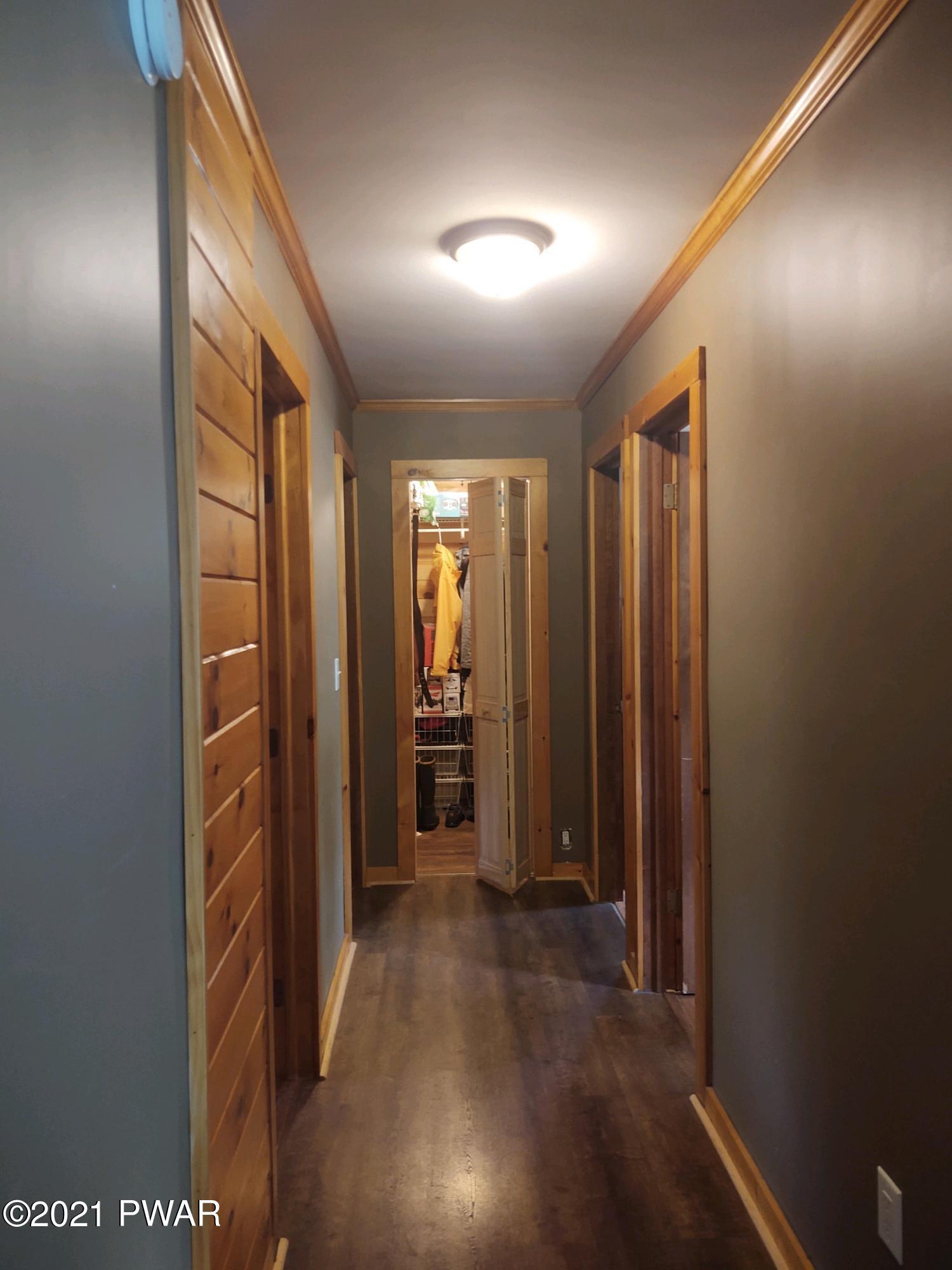 5 Newton Road Starlight, PA 18461 - Photo 13 of 28 hallway