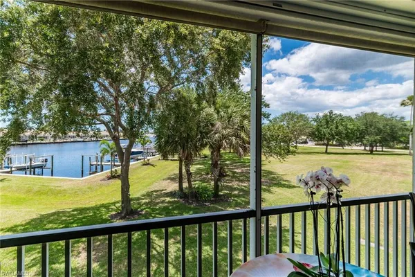 $469,000 | 275 Cays Drive, Unit 2208, Naples, FL 34114