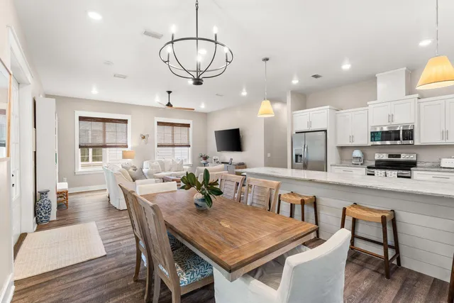 $685,000 | 156 Summer Breeze Lane, Santa Rosa Beach, FL 32459