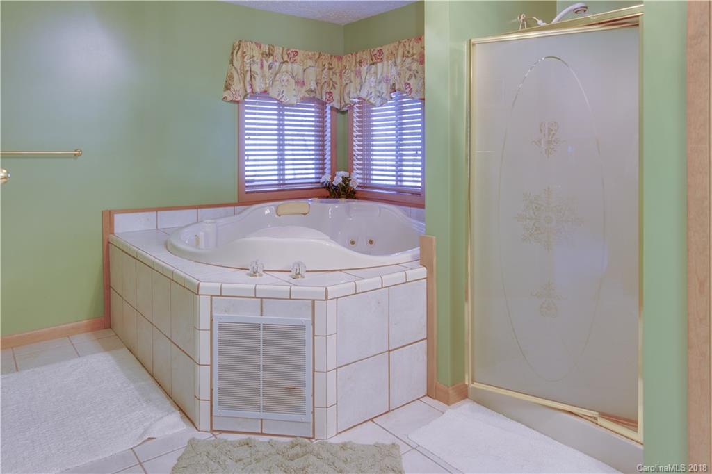 1601 Cold Springs Road Maggie Valley, NC 28751 - Photo 9 of 25 Gallery Image 9