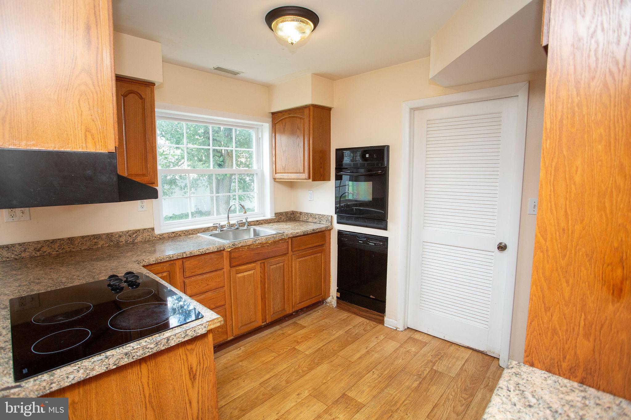 27 Bendix Lane Willingboro, NJ 08046 - Photo 12 of 49