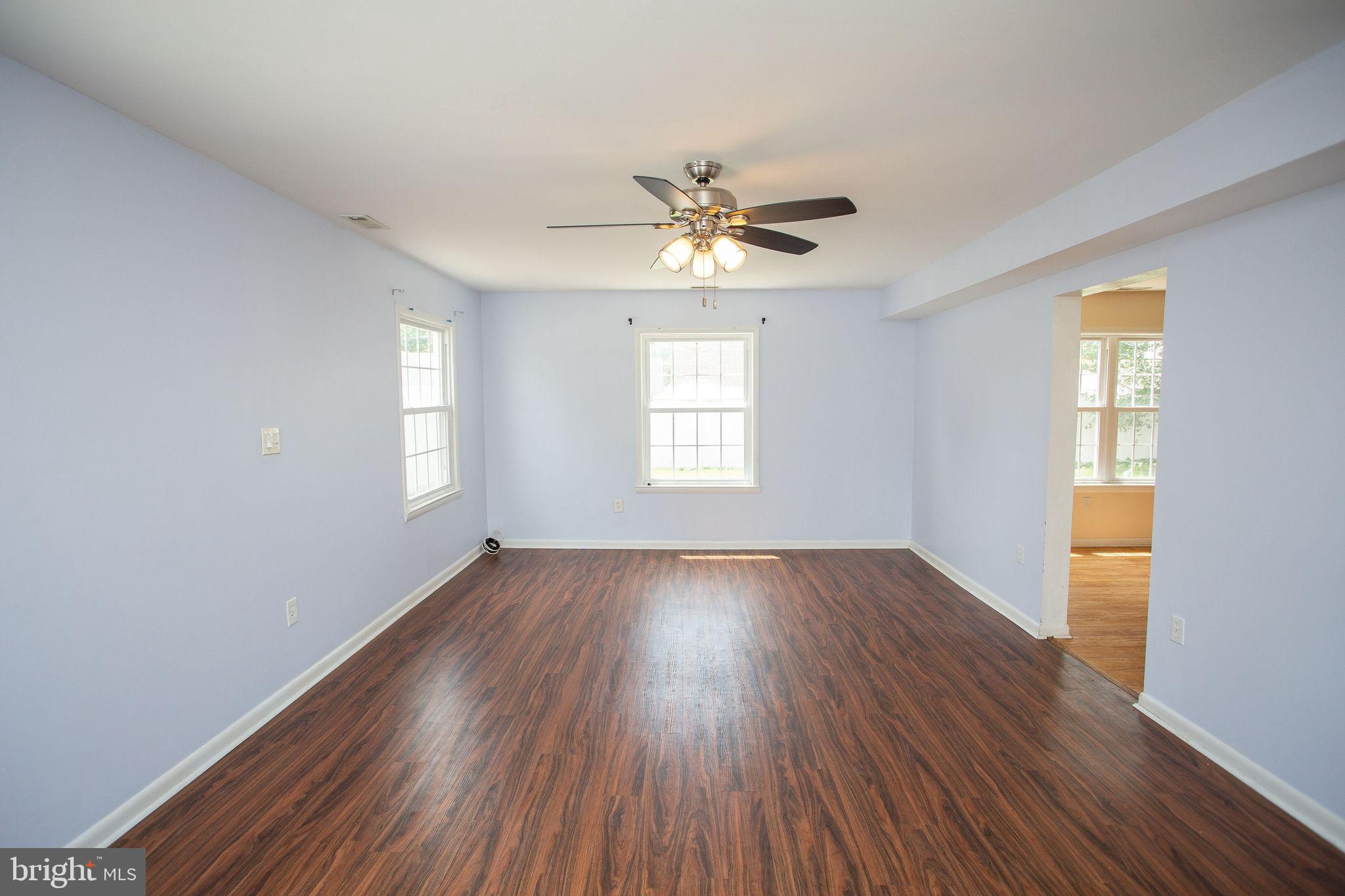 27 Bendix Lane Willingboro, NJ 08046 - Photo 3 of 49