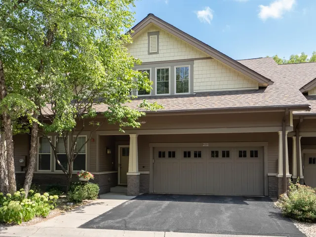 $575,000 | 2113 Village Terrace, Bloomington, MN 55431