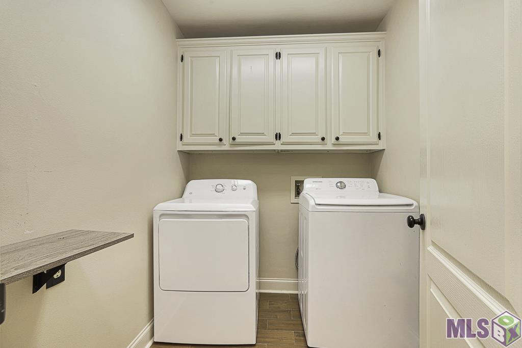 12035 Arrowood Avenue Baton Rouge, LA 70818 - Photo 20 of 26 Laundry room