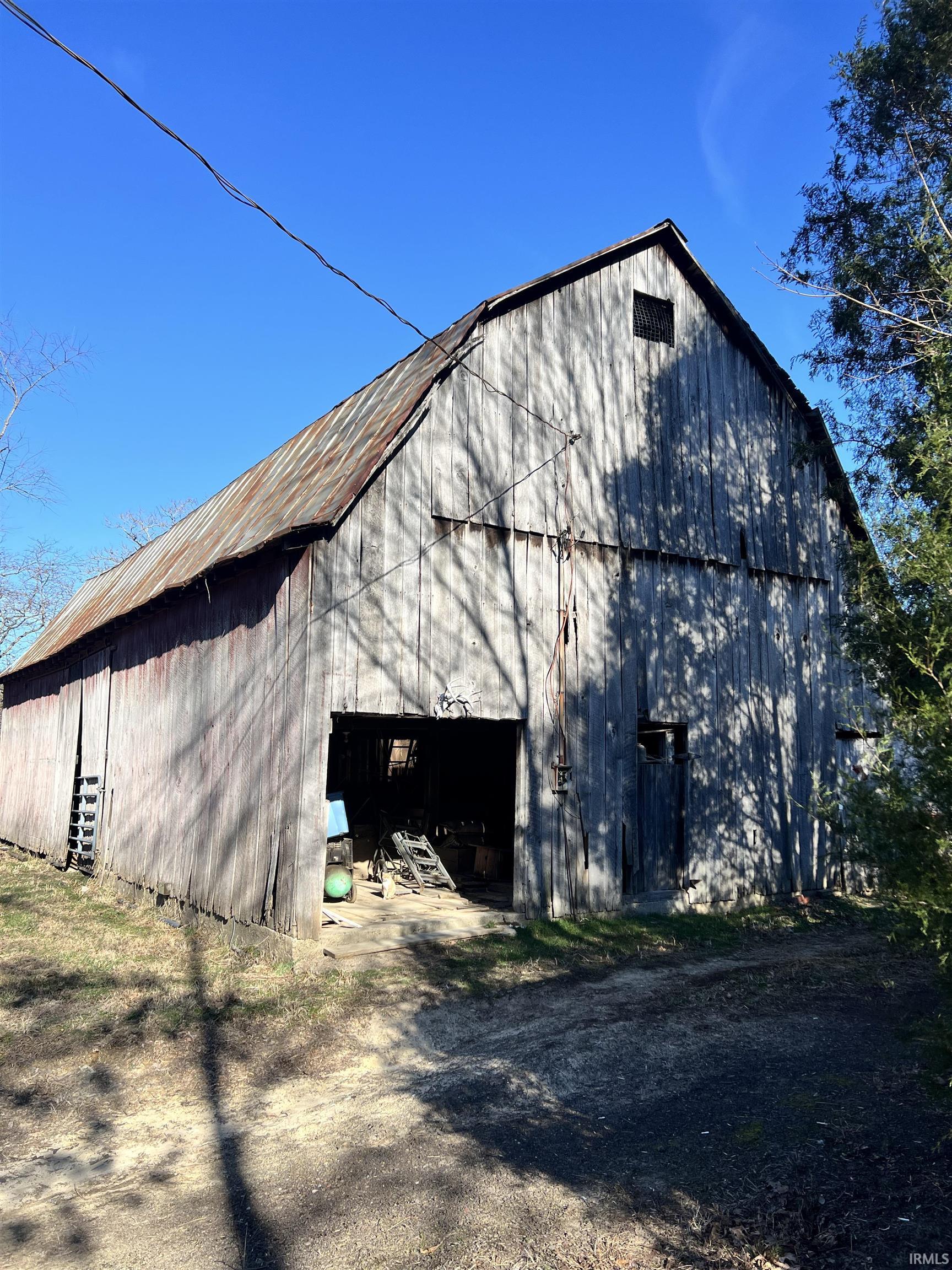 545 Sr Evanston, IN 47531 - Photo 5 of 36