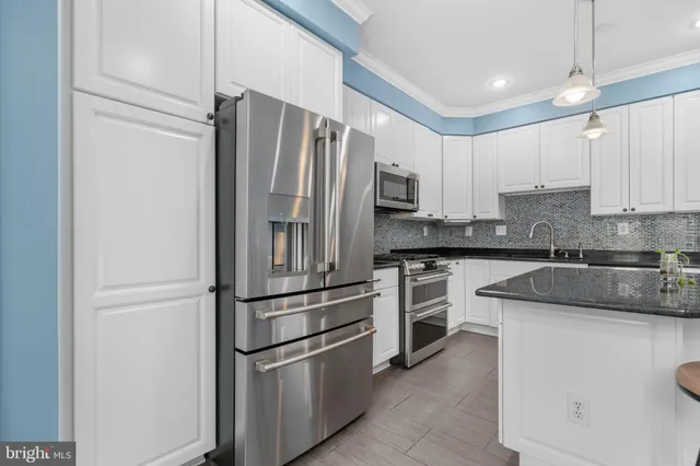 $870,000 | 13802 Lambertina Place, Rockville, MD 20850