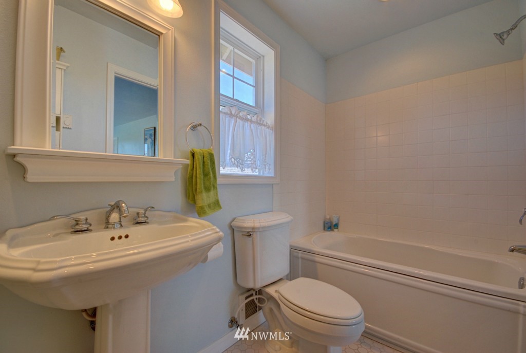 975 Engle Road Coupeville, WA 98239 - Photo 20 of 25 Gallery Image 20