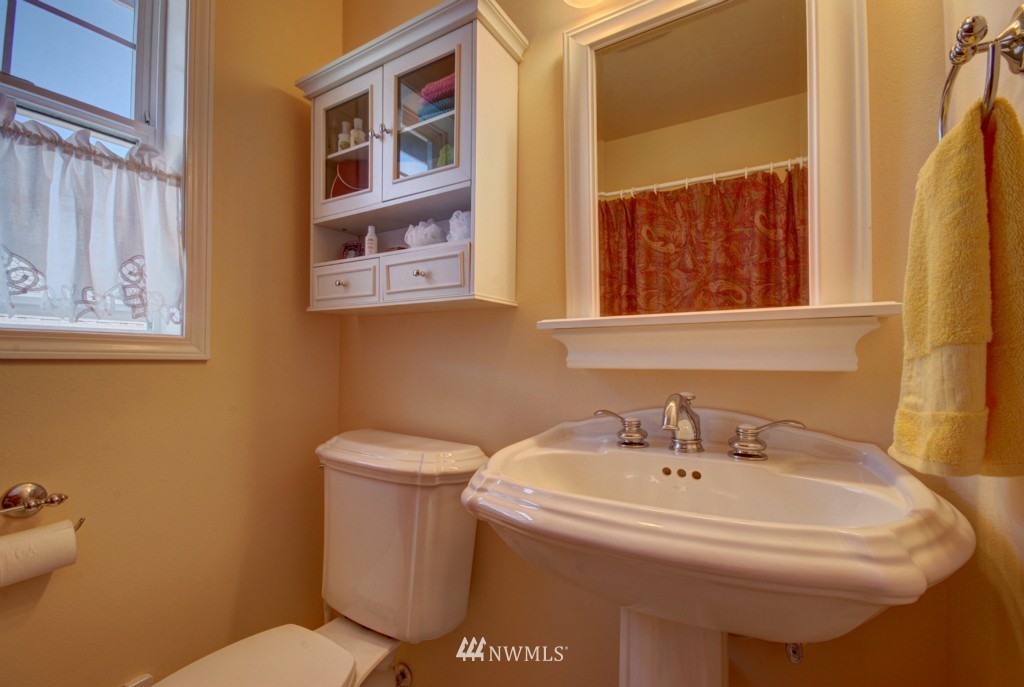 975 Engle Road Coupeville, WA 98239 - Photo 24 of 25 Gallery Image 24