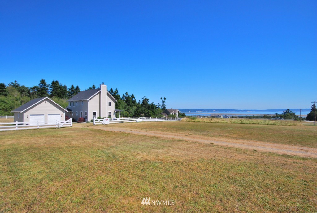 975 Engle Road Coupeville, WA 98239 - Photo 4 of 25 Gallery Image 4