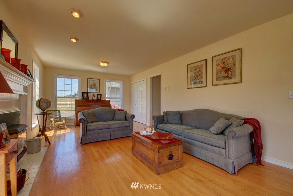 975 Engle Road Coupeville, WA 98239 - Photo 9 of 25 Gallery Image 9