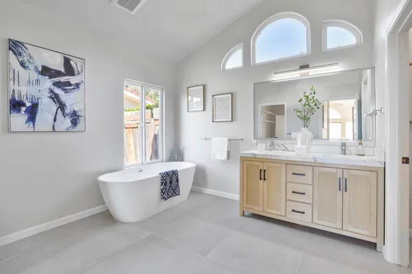 $2,480,000 | 15 Serramar Drive, Oakland, CA 94611
