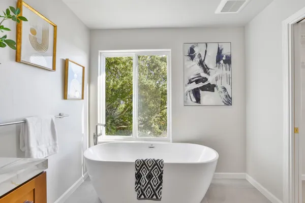 $2,480,000 | 15 Serramar Drive, Oakland, CA 94611