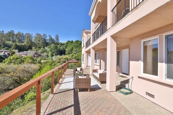 $2,480,000 | 15 Serramar Drive, Oakland, CA 94611