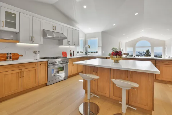 $2,480,000 | 15 Serramar Drive, Oakland, CA 94611