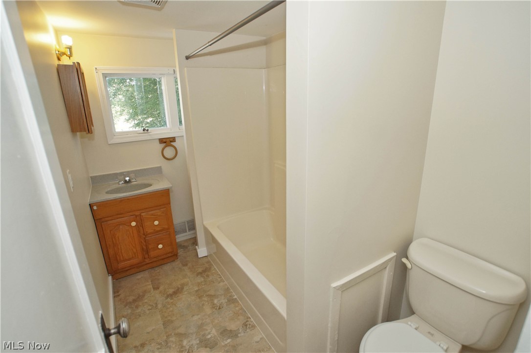 6741 North Ridge Road East Geneva, OH 44041 - Photo 27 of 33
