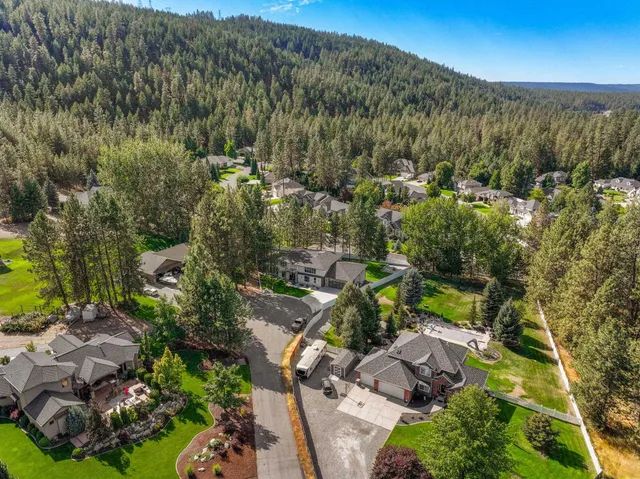 $1,140,000 | 11605 North Alberta Lane, Spokane, WA 99218