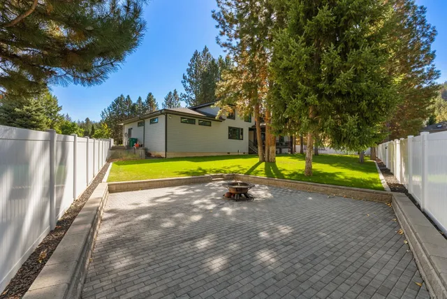 $1,140,000 | 11605 North Alberta Lane, Spokane, WA 99218