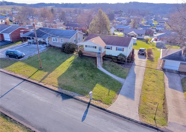 $214,500 | 30 Marilou Drive, Jeannette, PA 15644