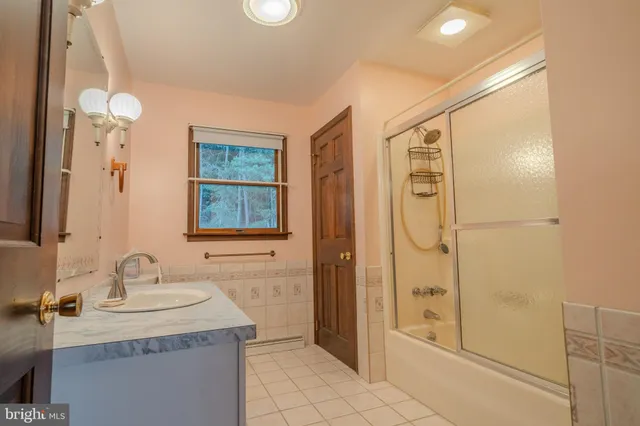 $150,000 | 105 Shrefflers Lane, McClure, PA 17841