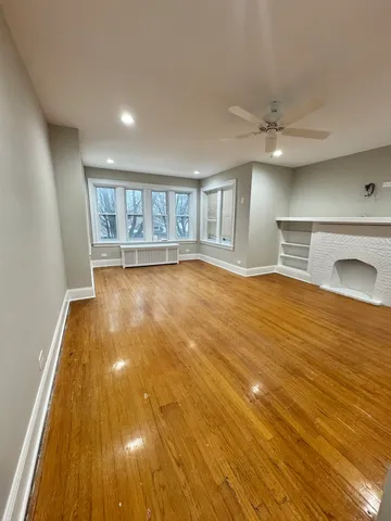 $2,300 | 1727 West Bryn Mawr Avenue, Unit 2, Chicago, IL 60660