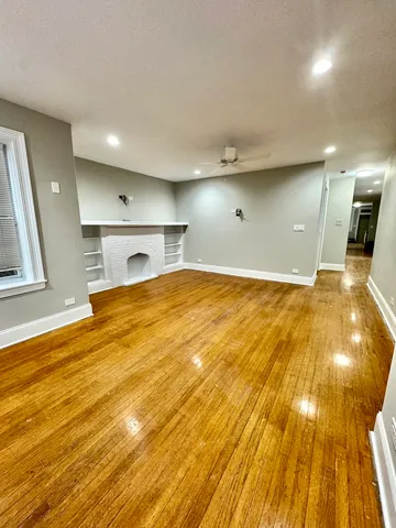 $2,300 | 1727 West Bryn Mawr Avenue, Unit 2, Chicago, IL 60660