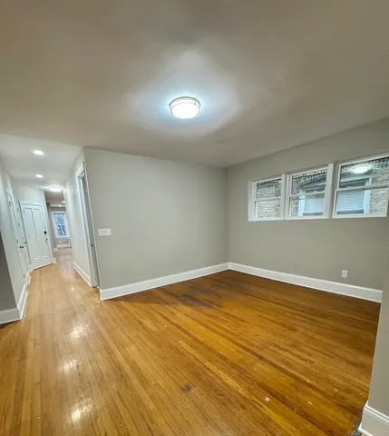 $2,300 | 1727 West Bryn Mawr Avenue, Unit 2, Chicago, IL 60660