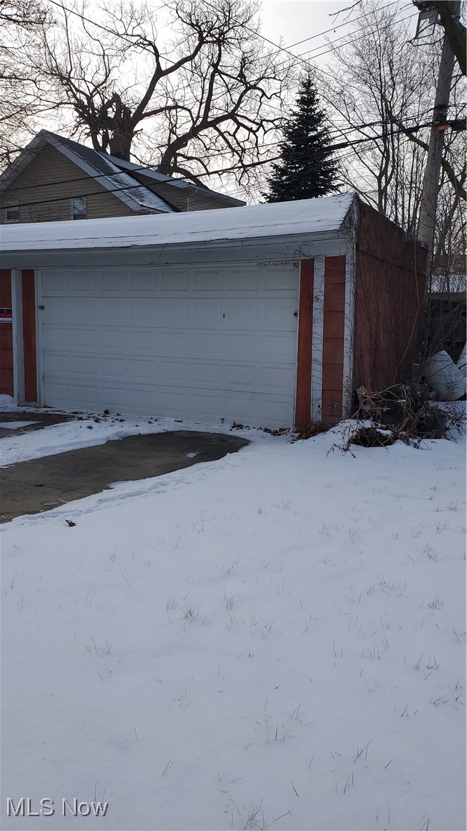 17610 Brazil Road Cleveland, OH 44119 - Photo 50 of 50 View of snow covered garage