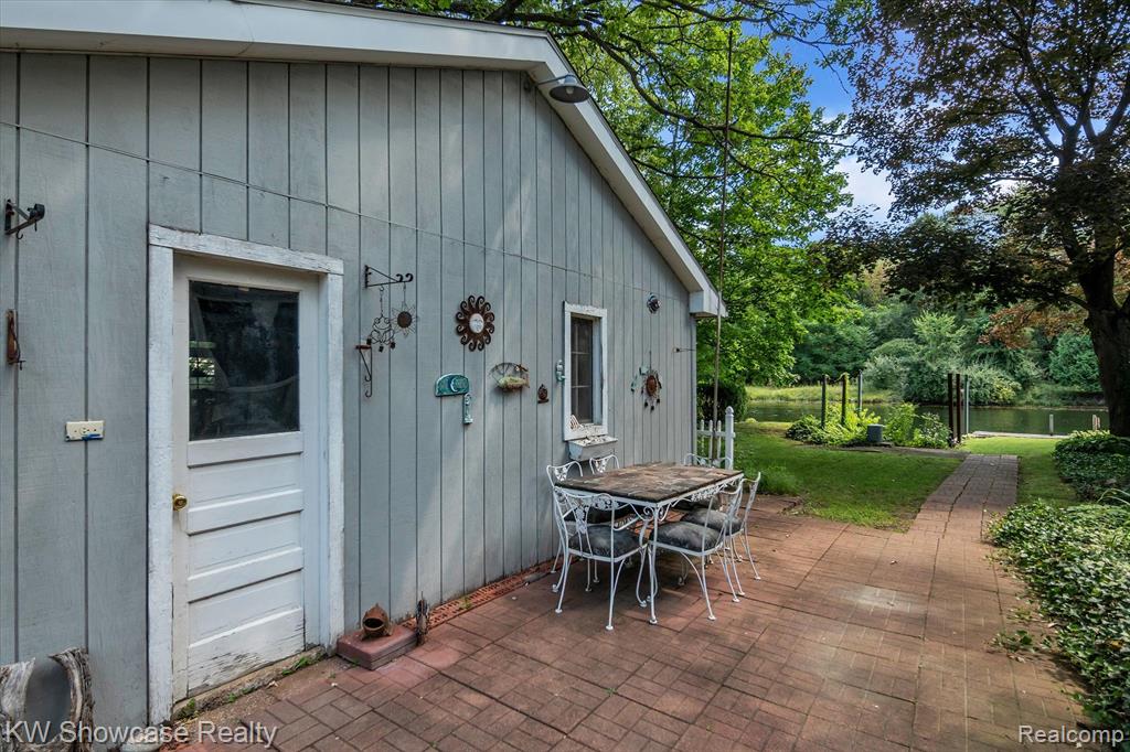 9220 Mcgregor Road Pinckney, MI 48169 - Photo 33 of 40