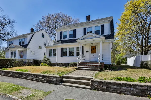 $725,000 | 14 Crown Street, Milton, MA 02186