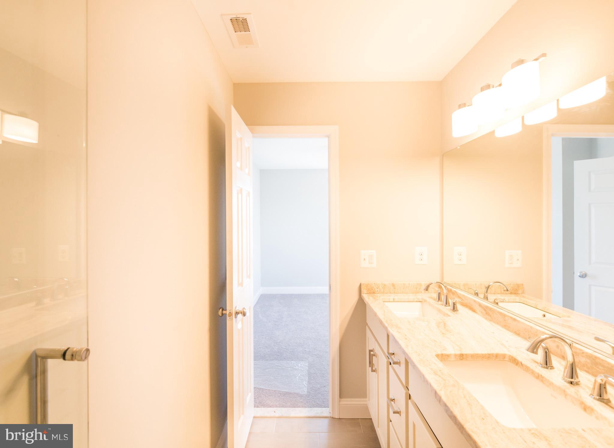 3307 Sollers Point Road Baltimore, MD 21222 - Photo 19 of 29 Bath (Master)