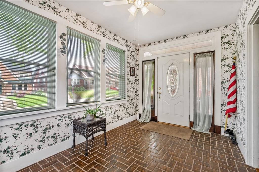 163 Hornaday Road Pittsburgh, PA 15210 - Photo 3 of 25 Gallery Image 3