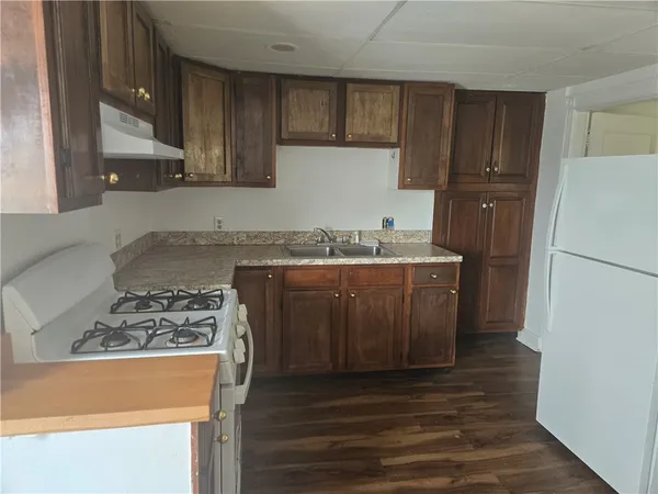 $1,980 | 35 Pleasant Street, Westerly, RI 02891