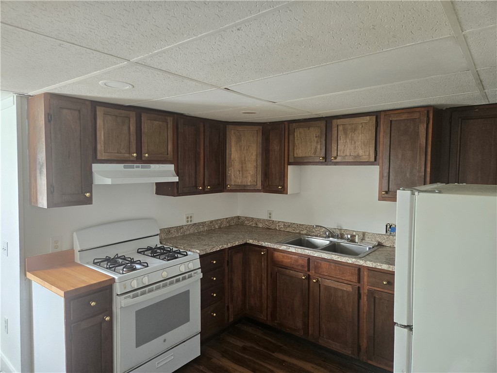 35 Pleasant Street Westerly, RI 02891 - Photo 4 of 10