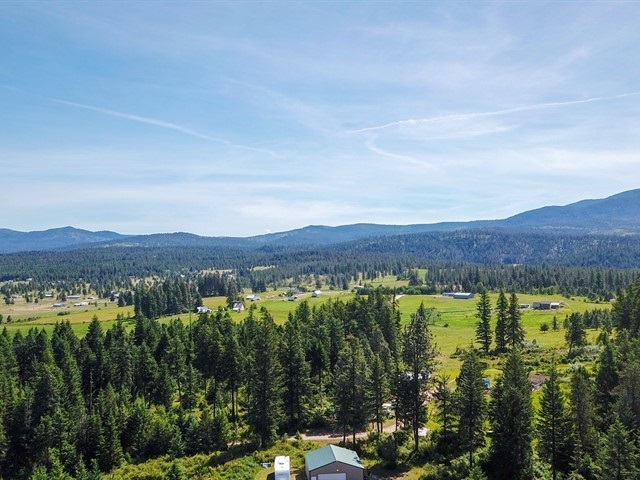 9718 East Ruff Lane Chattaroy, WA 99003 - Photo 3 of 20 Gallery Image 3