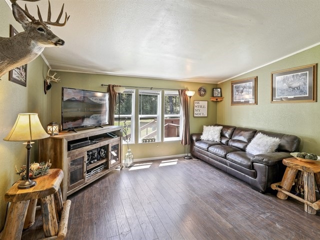 9718 East Ruff Lane Chattaroy, WA 99003 - Photo 4 of 20 Gallery Image 4