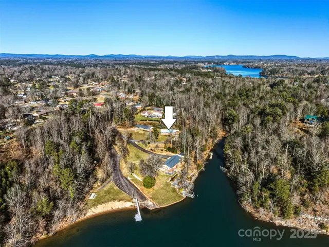 $549,900 | 6294 Southlake Drive, Hickory, NC 28601