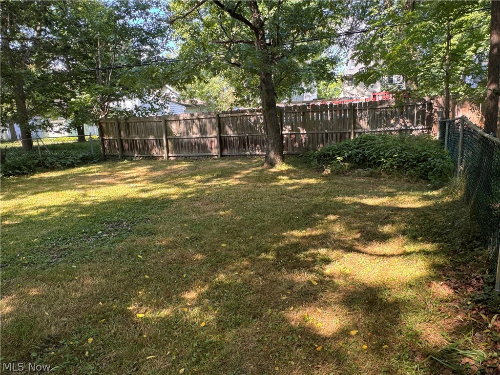 864 Cambridge Road Cleveland Heights, OH 44121 - Photo 2 of 18