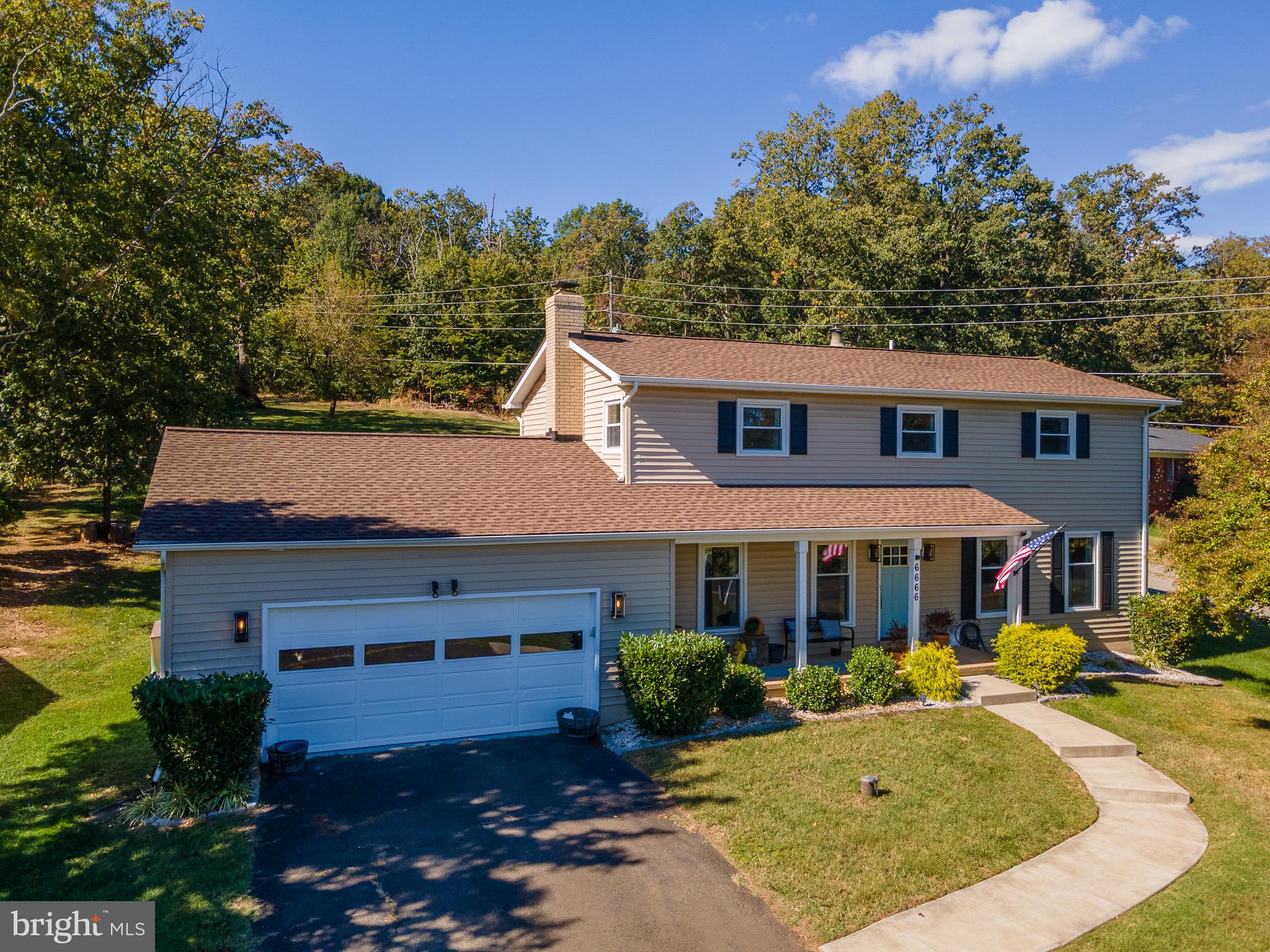 6666 Kelly Road Warrenton, VA 20187 - Photo 25 of 34 a aerial view of a house