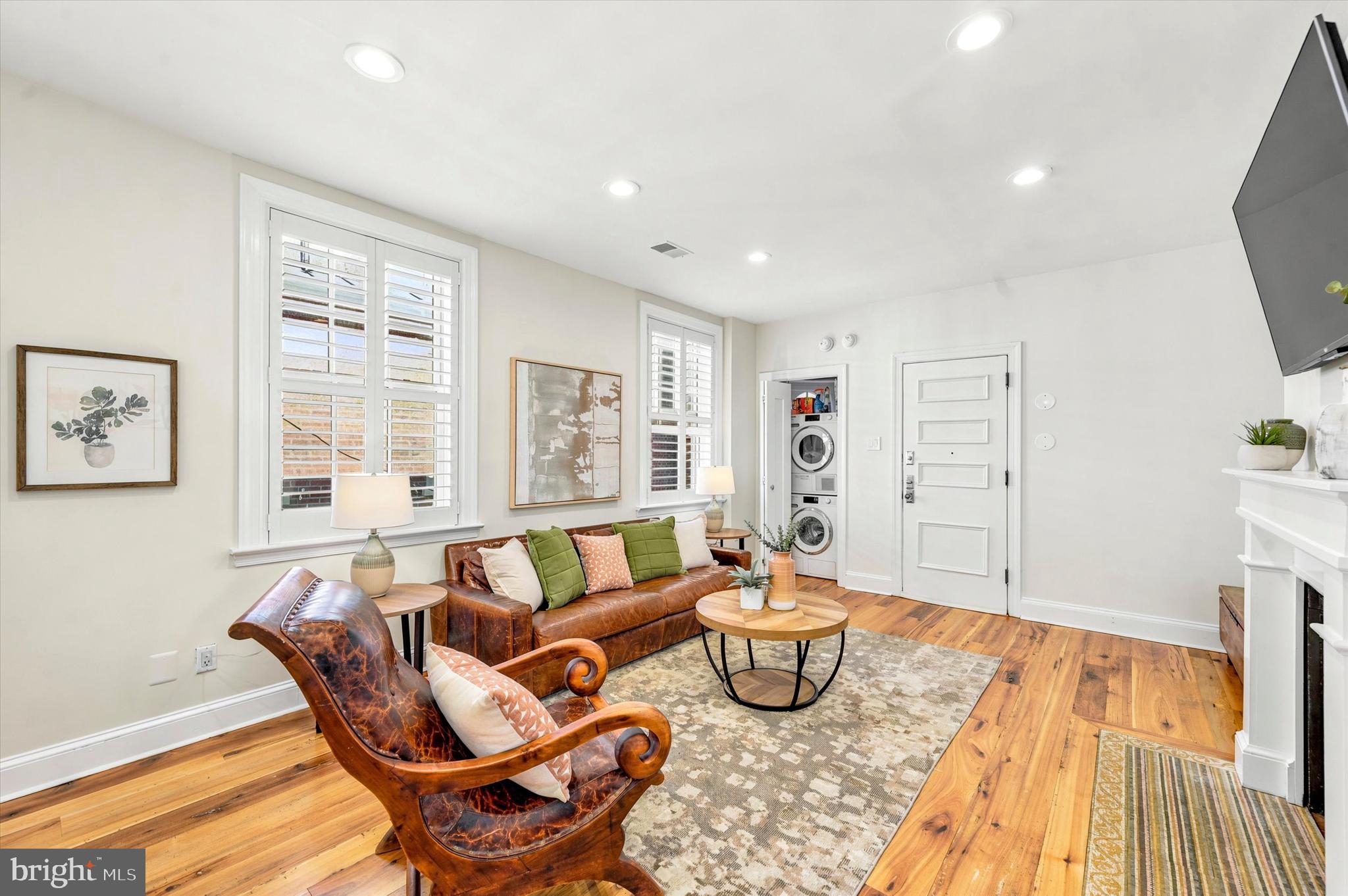 328 Spruce Street, Unit 5 Philadelphia, PA 19106 - Photo 5 of 26
