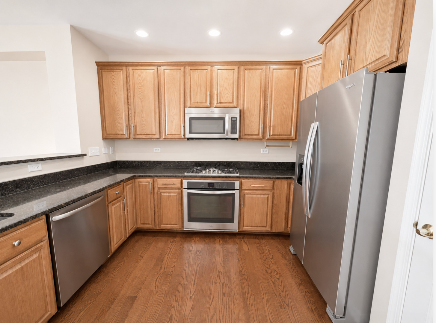 1361 Scarboro Road, Unit 404 Schaumburg, IL 60193 - Photo 3 of 16