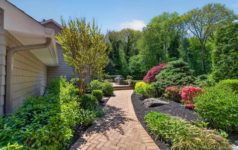 $2,599,000 | 30 Orchard Drive, Woodbury, NY 11797