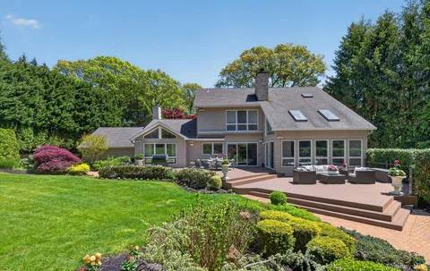 $2,599,000 | 30 Orchard Drive, Woodbury, NY 11797