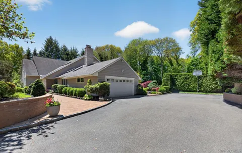 $2,599,000 | 30 Orchard Drive, Woodbury, NY 11797