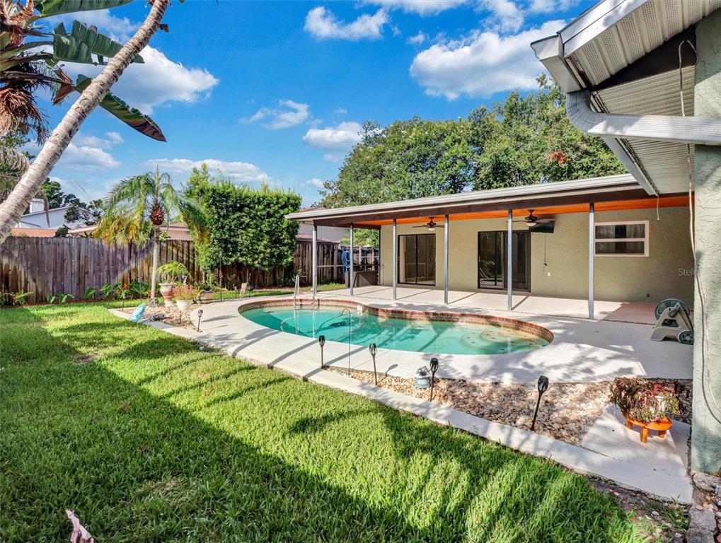 2021 Todd Road Clearwater, FL 33763 - Photo 6 of 59