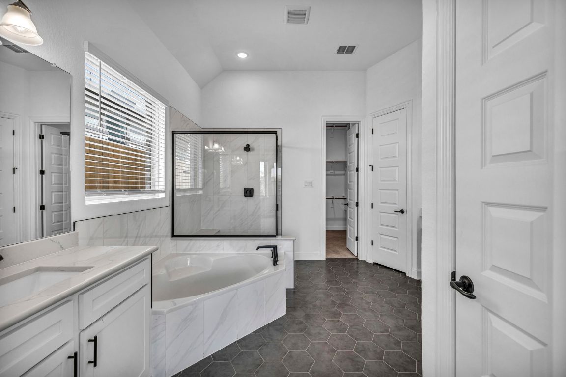 1508 Ridge Runner Drive Georgetown, TX 78628 - Photo 13 of 25