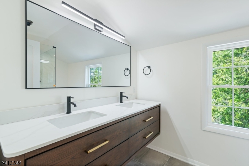 526 Ridgedale Avenue East Hanover, NJ 07936 - Photo 22 of 33