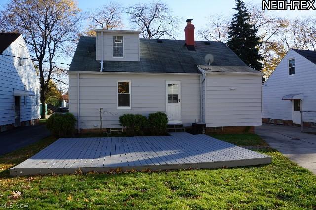 5719 Cherokee Road Cleveland, OH 44124 - Photo 3 of 13